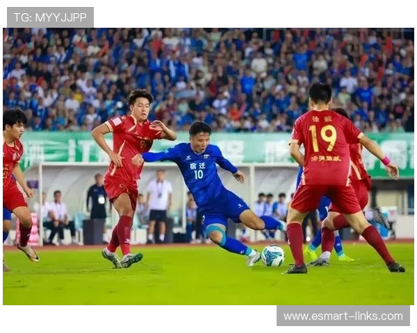 足球明星齐聚慈善比赛为爱奔跑共同传递温暖与希望