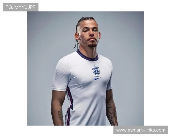 足球明星速写头像男士艺术风格展现独特魅力与激情的完美结合