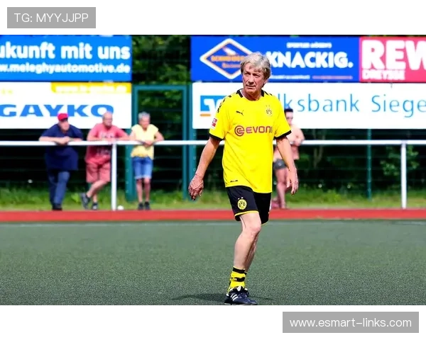 小麦肤色的足球明星如何在绿茵场上书写自己的传奇人生